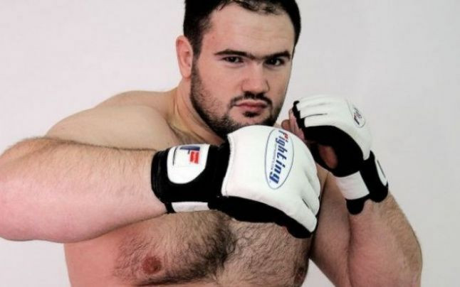 Luptătorul MMA ”Ursul Carpatin” se plânge de condițiile din închisoarea britanică. ”Spitalul de nebuni”