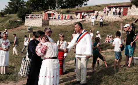 Satul din România cu cinci locuitori. Decebal, primul copil botezat