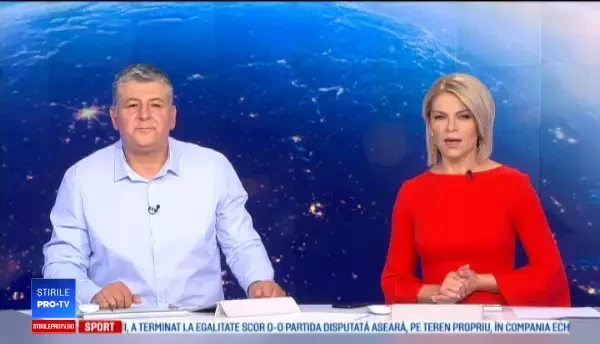 O fetiță din China a rămas prinsă cu capul între două ziduri