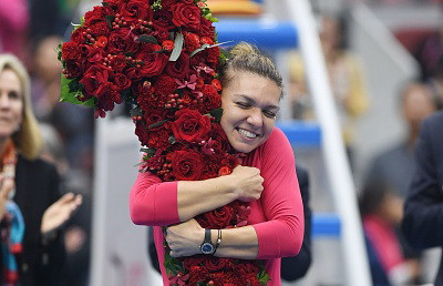 Simona Halep va primi un automobil Porsche 911 GTS Cabriolet. VIDEO
