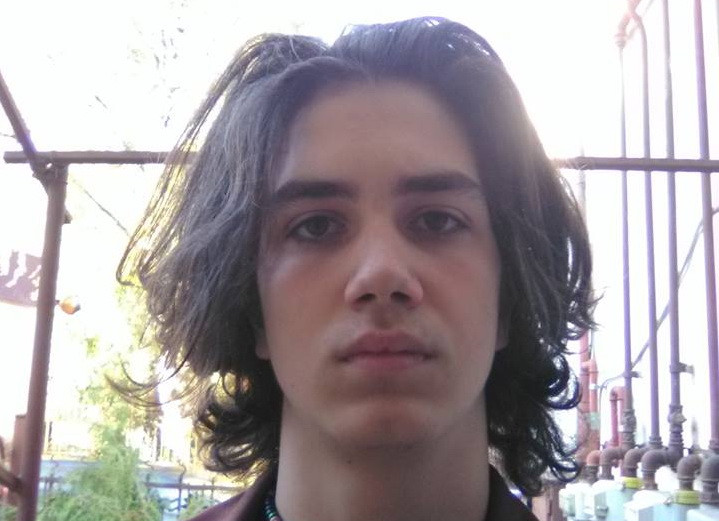 Mesajul unui elev din Cluj: ”Am fost dat afară de la ore din cauza părului indecent de lung”