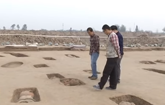 Mister în jurul a peste 100 de morminte de copii datând de peste 2.000 de ani, găsite în China