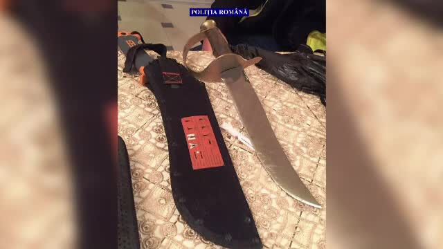 Percheziții în mai multe locuințe din Lugoj. Ce au găsit trupele speciale în 12 case