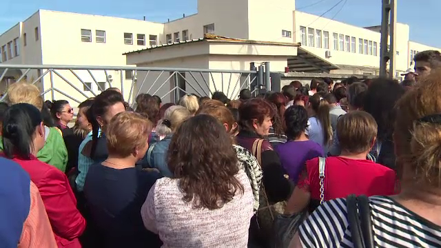 Sute de oameni la coadă pentru un loc de muncă, în Gorj. Ce fabrică se va deschide