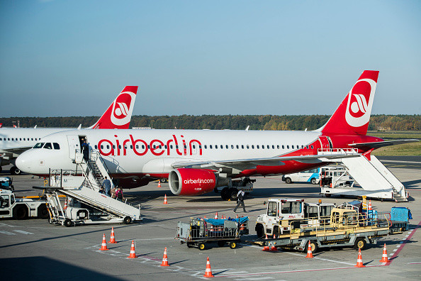 Piloți, suspendați după o manevră ”riscantă” și ”inutilă” la aterizare. VIDEO