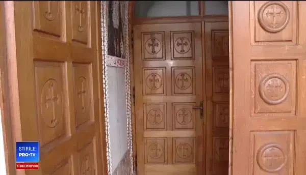 Tânărul din Cluj, care a furat cutia milei din biserica, lovit de o ambulanţă