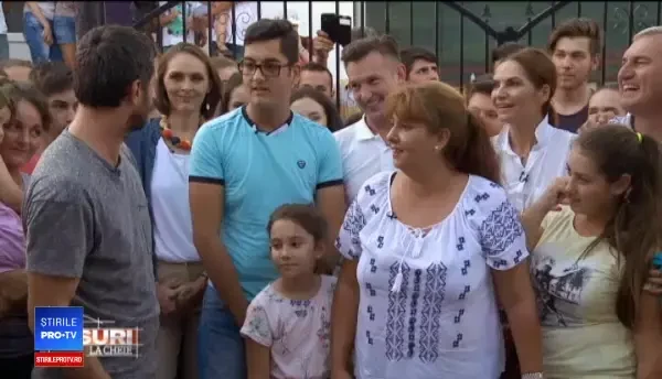 Visuri la Cheie. Casă construită de la zero în numai trei săptămâni. GALERIE FOTO