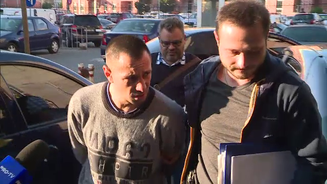 Bărbat reţinut în Capitală după ce a bătut un taximetrist şi i-a furat maşina