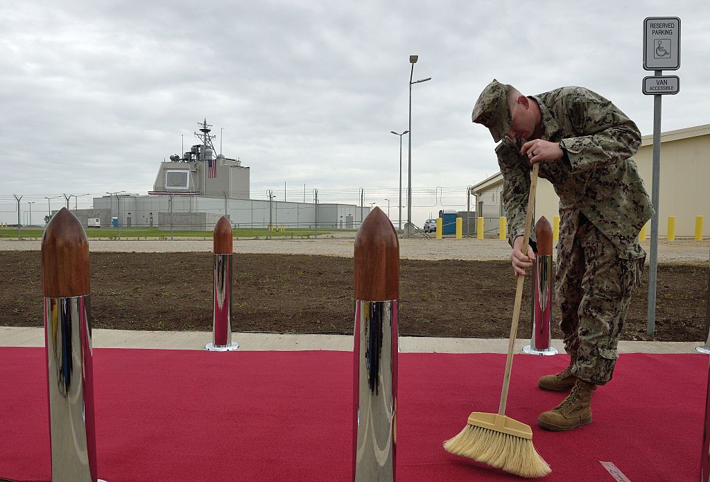Ministrul rus al apărării: Scutul antirachetă al NATO, o "umbrelă găurită"