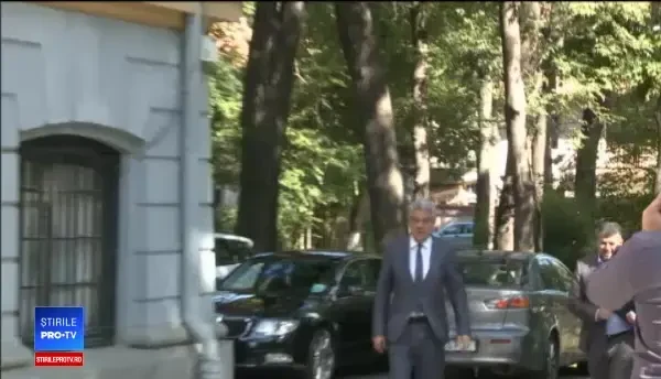 Tudose îl ironizează pe ministrul Finanțelor: ”A explicat bine, traducerea iese rău la domnia sa”