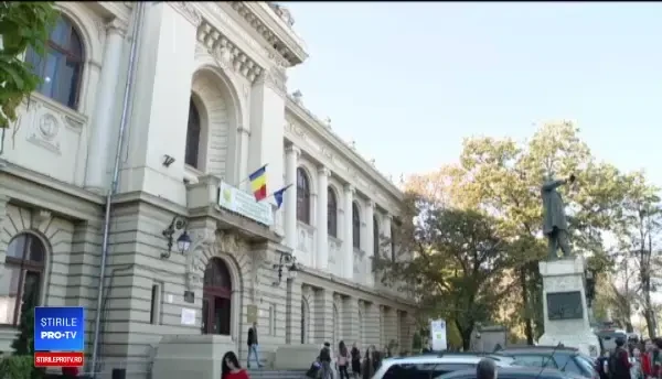 Jumătate dintre studenţii români abandonează înainte de absolvire.