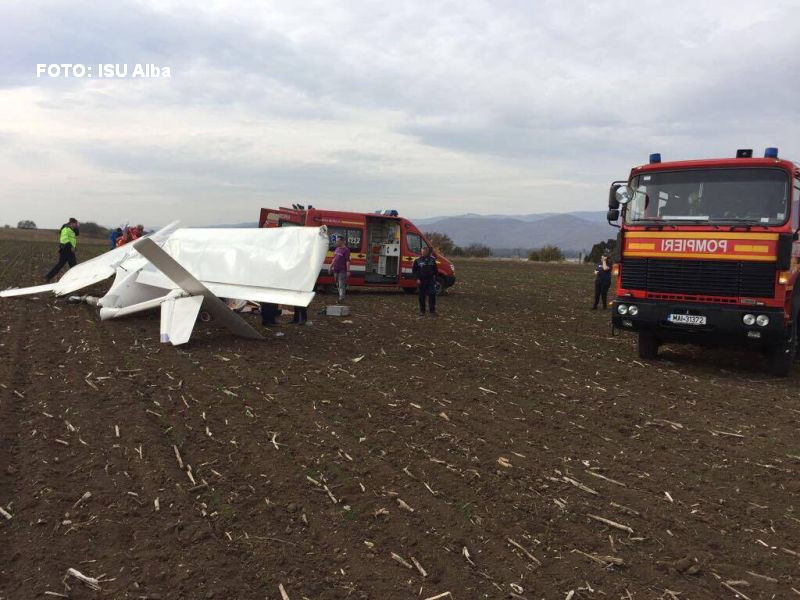 Un avion de mici dimensiuni a aterizat forțat, în Alba. Pilotul rănit este un om de afaceri