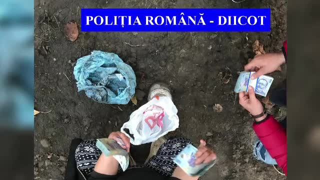 Cazul „Berevoești” se repetă în Galați. Persoane abuzate și puse să doarmă cu animalele