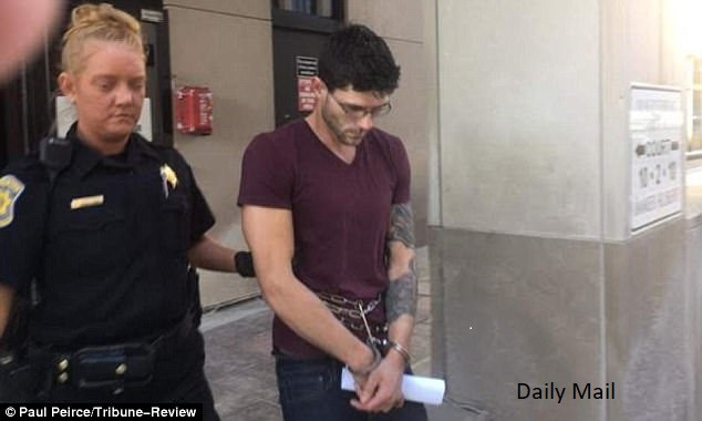 Un tată făcea trafic de heroină în maternitatea în care i s-a născut copilul