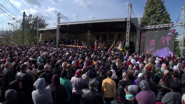 Peste 3000 de oameni au participat la înscăunarea noului episcop de Huși