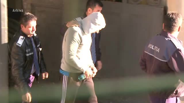 arestari clanul butoane