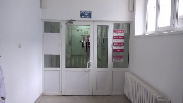 Mită surprinsă în flagrant la Spitalul Municipal din Tecuci. O pacienta şi-a denunţat medicul