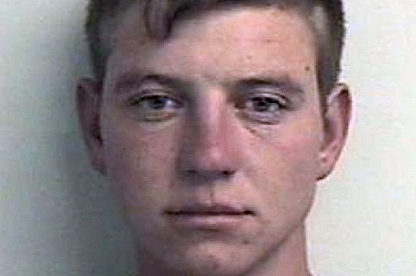 Român acuzat că a violat o fată în Marea Britanie, după ce a amenințat-o cu un ciob