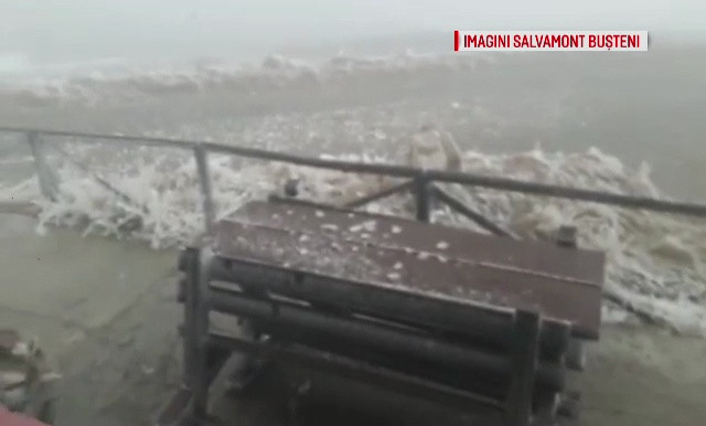 Doi turiști neechipați pentru vremea rea, salvați de jandarmi de pe platoul Bucegi