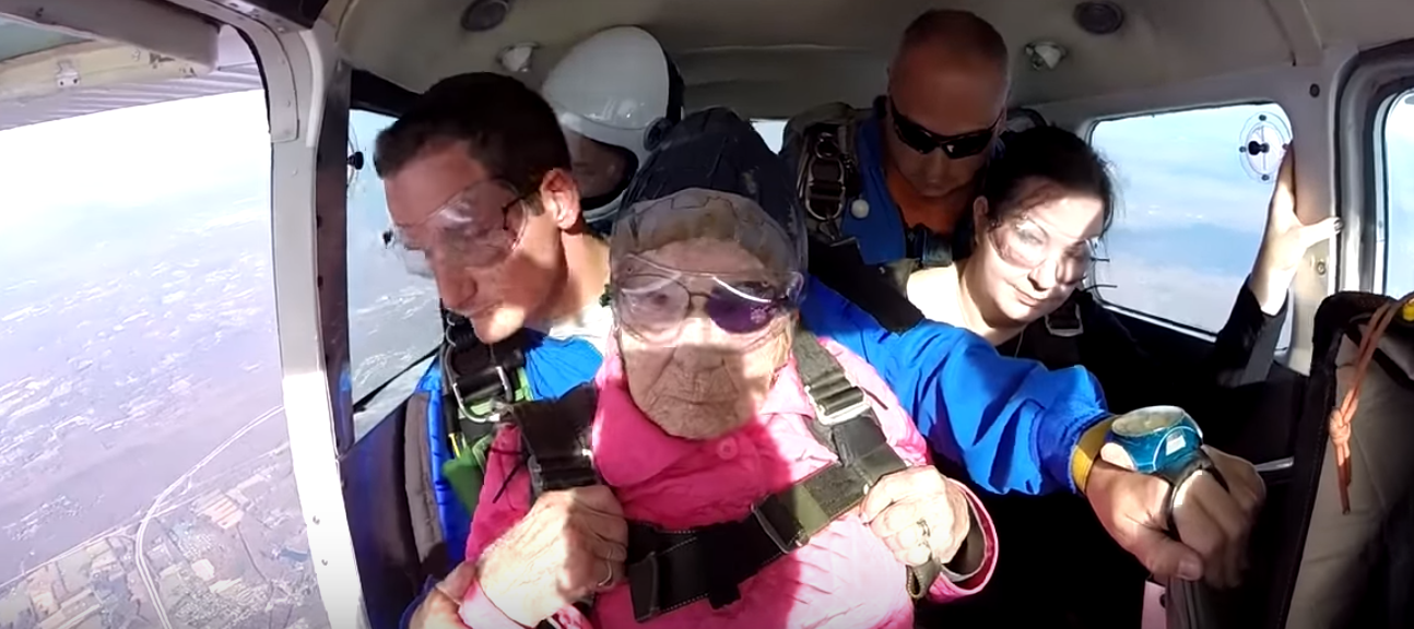 Experiența extremă pentru o americancă, la aniversarea celor 94 de ani
