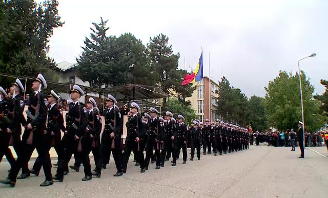 Cadeții Academiei Navale au depus jurământul de credință: E un job stabil!