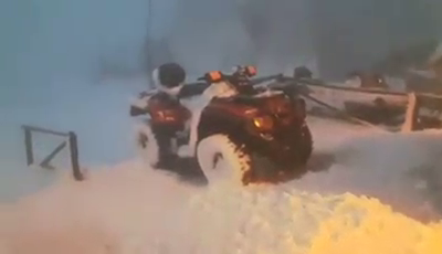 Zăpadă și de un metru şi viscol în Munţii Bucegi. Salvamont: ”Nu vă riscați viața”