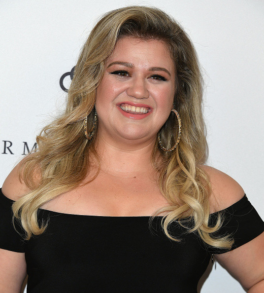 Kelly Clarkson a dezvăluit că a vrut ”să se sinucidă” atunci când era foarte slabă