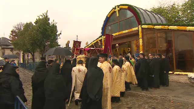 Procesiunea ”Calea Sfinților” din Capitală a fost anulată din cauza ploii. Soluția găsită de preoți