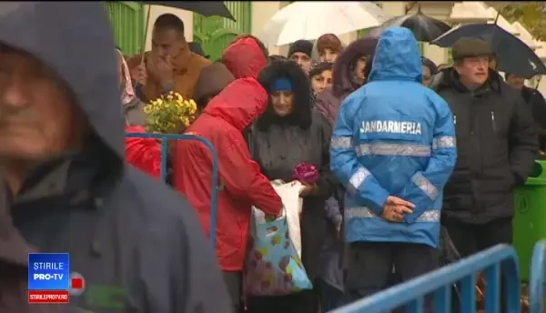 Procesiunea Calea Sfinților din Capitală a fost anulată din cauza ploii. Soluția găsită de preoți