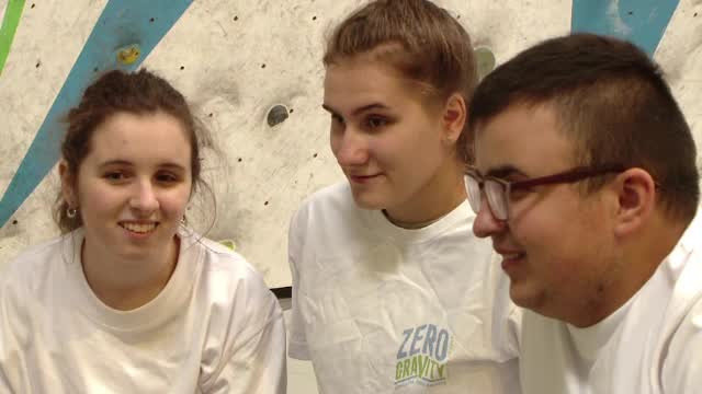 Lecție de viată de la copiii nevăzători: cursuri de escaladă și aventuri cu tiroliana