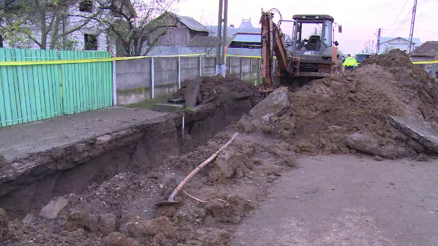 Un muncitor care săpa un șant a decedat după ce malul de pământ s-a prăbușit pe el