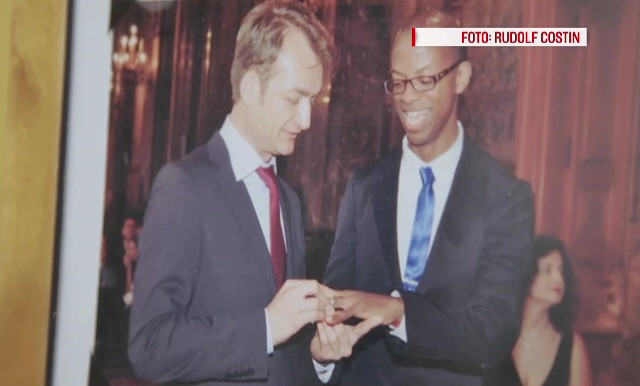 NYT: Cazul unui român căsătorit cu un american ar putea schimba legislația privind căsătoriile gay din Europa