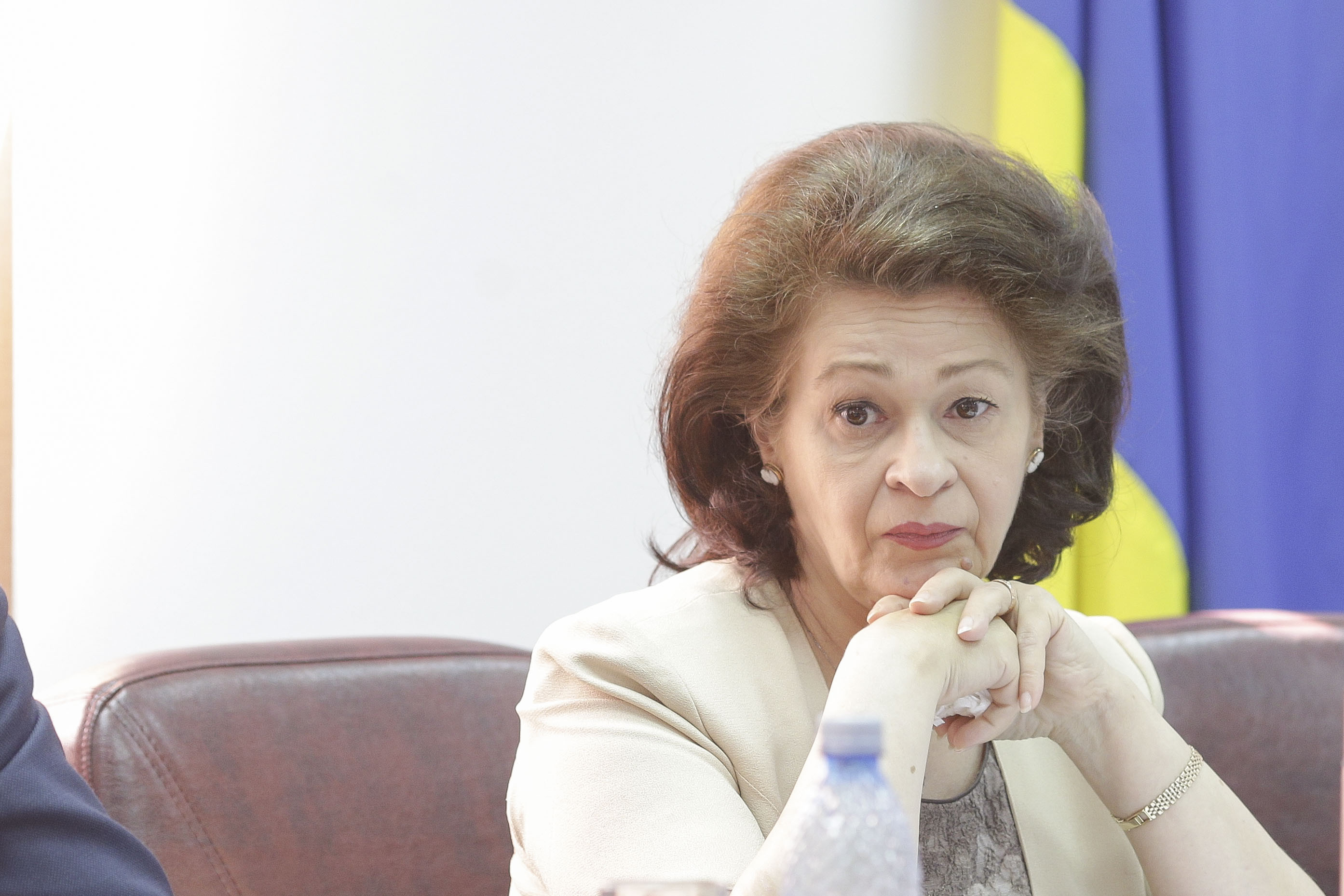 Șefa ÎCCJ a avut o întâlnire ”pe întuneric” cu președintele CCR: La final am luat haina lui