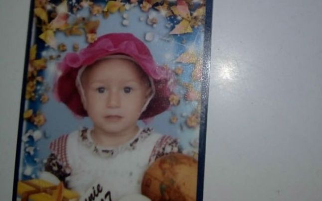Fetița de doi ani, dispărută într-o pădure din Prahova, a fost găsită după mai multe ore