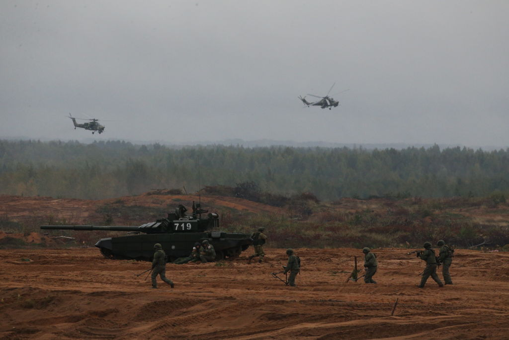 NATO acuză Rusia că a simulat un atac asupra Vestului, la exercițiul militar Zapad