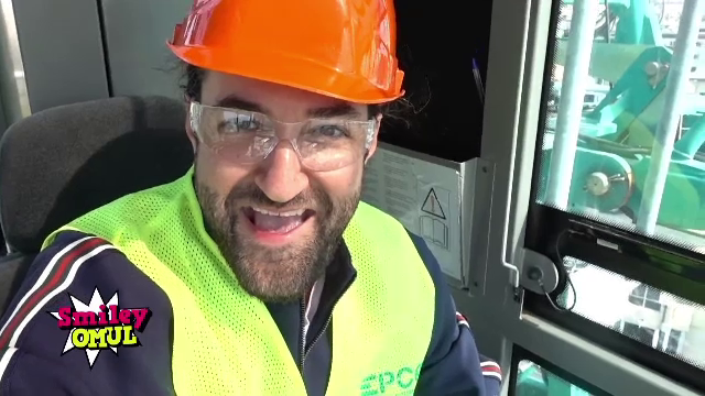 Smiley a devenit macaragiu pentru o zi. Mesajul transmis tinerilor