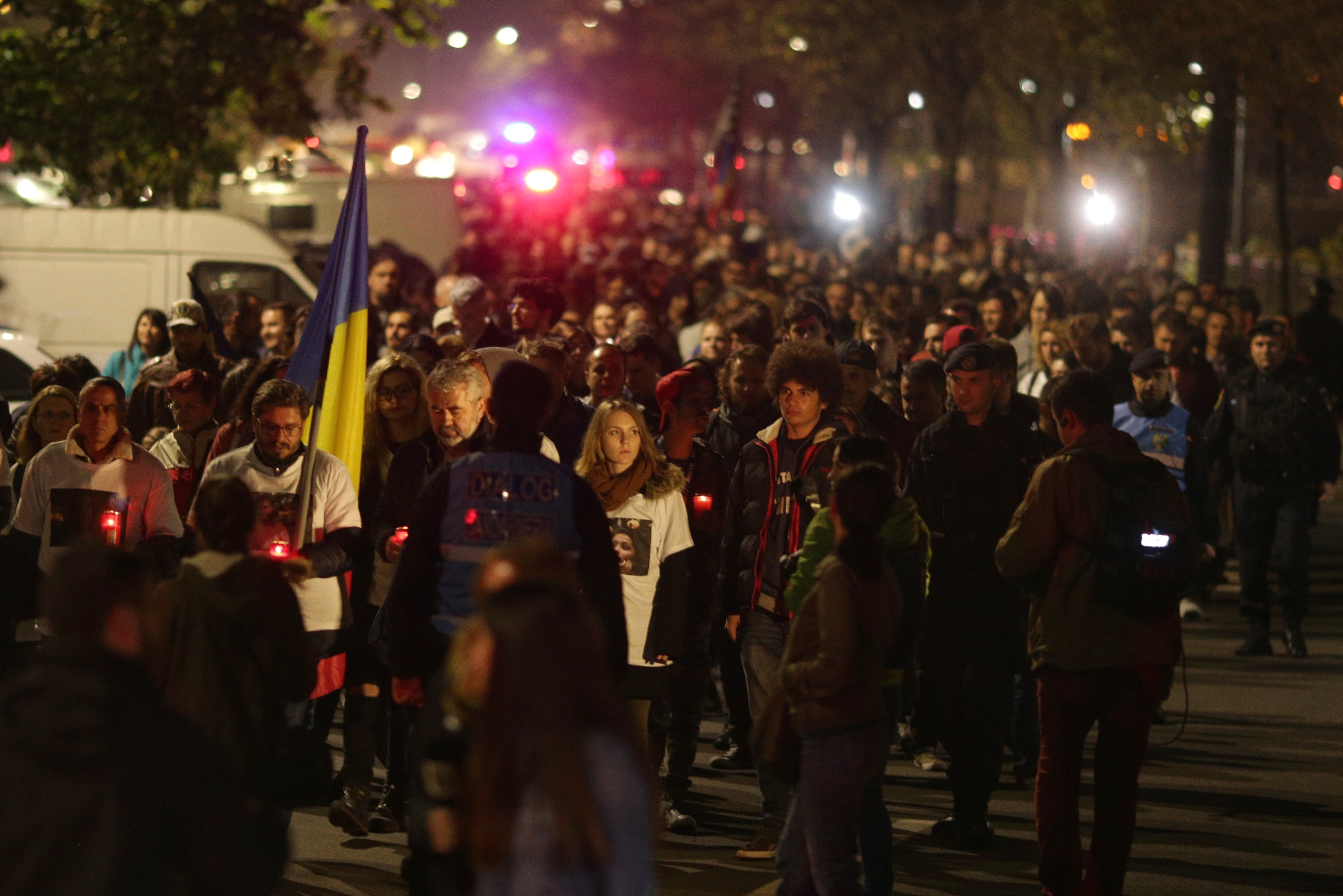 Mii de oameni, la marșul organizat în memoria victimelor de la Colectiv: ”După 2 ani nu s-a schimbat mai nimic”