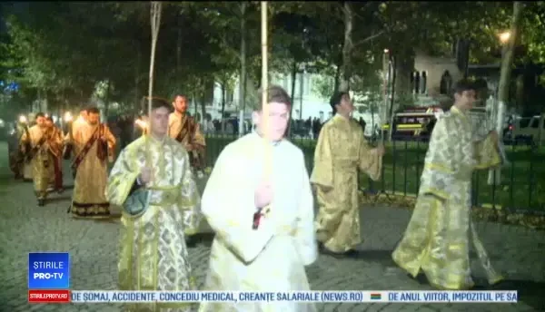 Sfântul Dimitrie cel Nou. Credincioşii au stat la coadă la moaşte, dar mulţi nu ştiau ale cui sunt