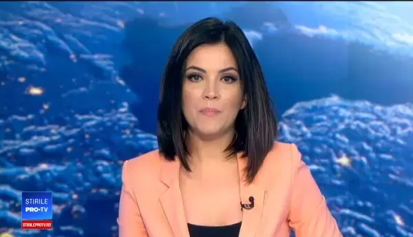 Bătrână moartă după ce a căzut de la etajul 9 în timp ce spăla geamurile