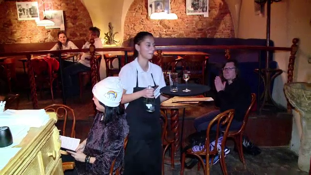 Angajați nepalezi și thailandezi la hoteluri, în Poiana Brașov. ”Românii nu vin la interviuri”