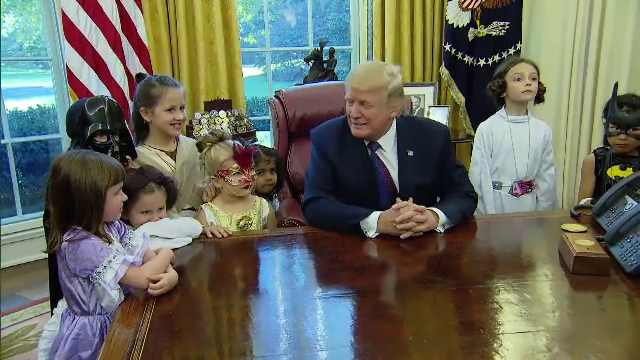 Copiii jurnaliștilor acreditați, primiți de Trump: ”Nu pot să cred că au produs copii așa frumoși”