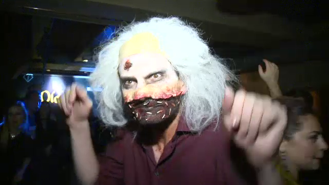 Petrecerile de Halloween au umplut centrul Capitalei de creaturi malefice: "O sa-i vezi pe toti lesinati pe aici"