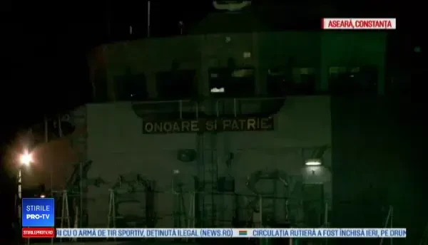 Navă de război, cuprinsă de flăcări în Portul Constanța. Muniția și armamentul au fost evacuate