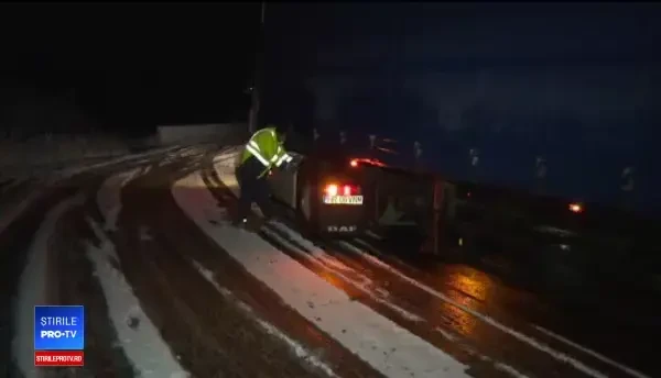 Vremea rea continuă să facă probleme. Cozi interminabile la vulcanizare, din cauza zăpezii