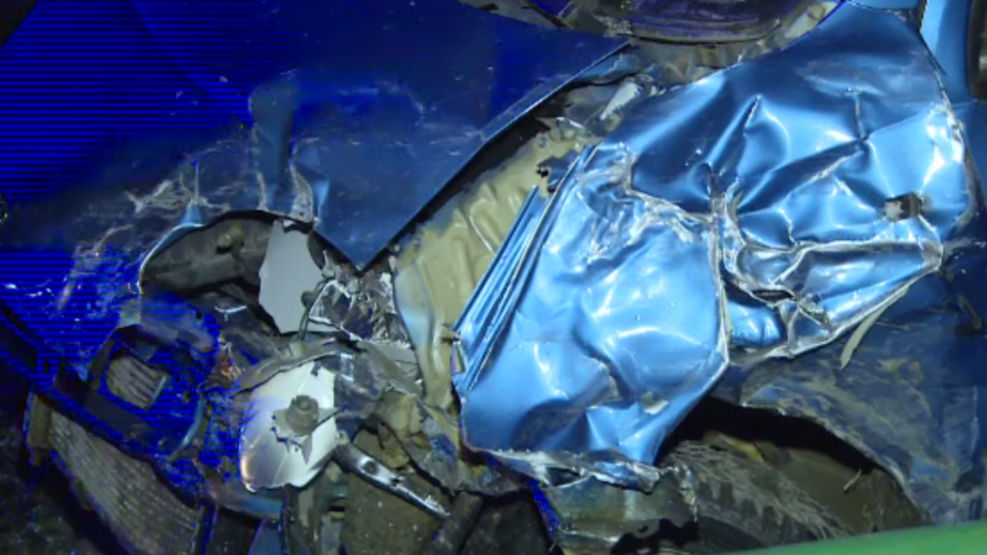 Două mașini s-au ciocnit mergând în același sens, în București. Doi bărbați au ajuns la spital