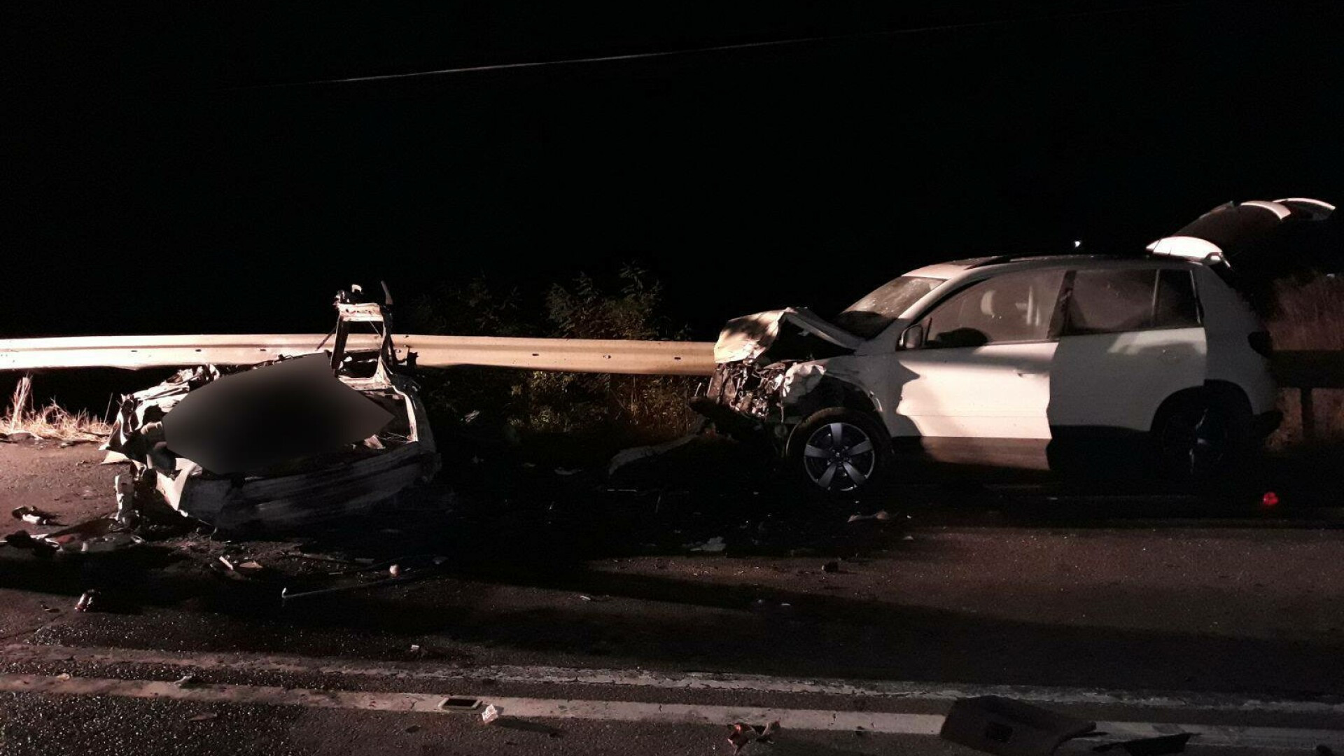 Cinci tineri au murit carbonizați în mașină, după accidentul din Suceava. Doar o victimă a fost identificată