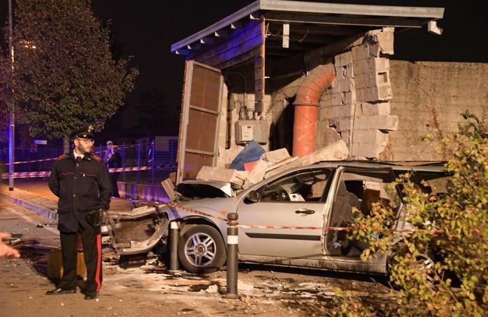 Doi adolescenți români au murit într-un accident în Italia. Alți 3 sunt grav răniți