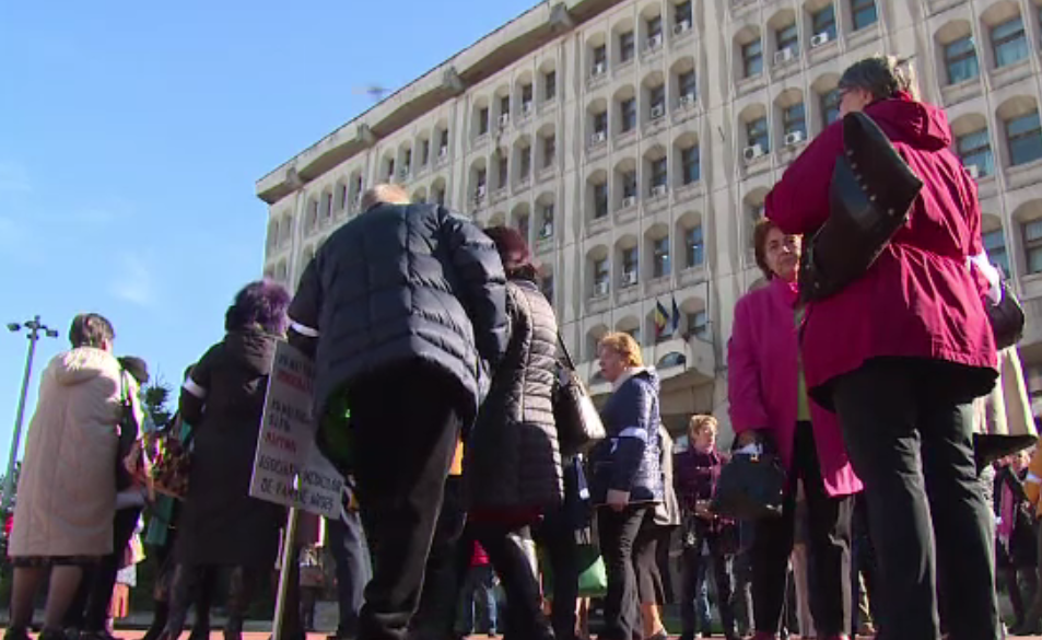Medicii de familie au ieşit miercuri în strada pentru a-şi manifesta nemulţumirea faţă de condiţiile de muncă