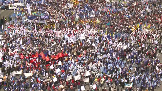 Grevă generală anunțată de CNSLR Frăţia, din cauza măsurilor fiscale ce ar duce la scăderea salariilor