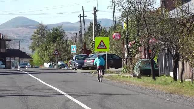 Unde vrea Toader să fie construit un penitenciar. Localnic: ”În grădină la noi? Nu se poate”